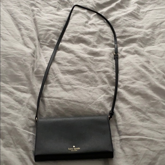 kate spade Handbags - Kate Spade Cross body Bag
